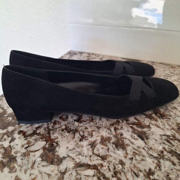 Salvatore Ferragamo Black Suede Criss Cross Ribbon 1" Heels Size 8AAAA Narrow - Picture 2 of 8